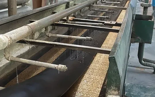 Extruding of 1400-24 Truck Tire Inner Tube Extruding of 1400-24 Truck Tire Inner Tube